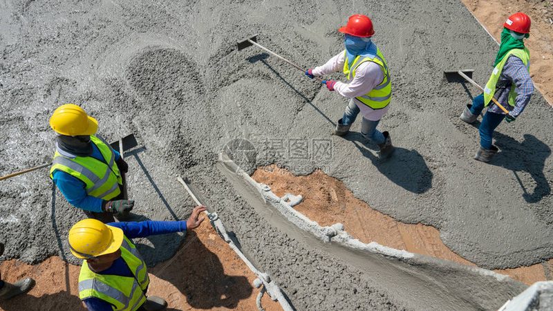 建筑工程施工与装饰工程：本质区别与关键要点