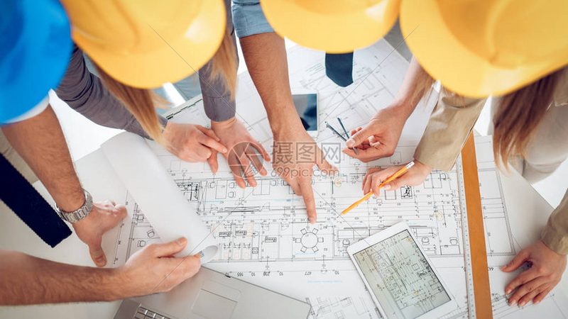 建筑大清包每平米价格解析：影响因素与决策要点